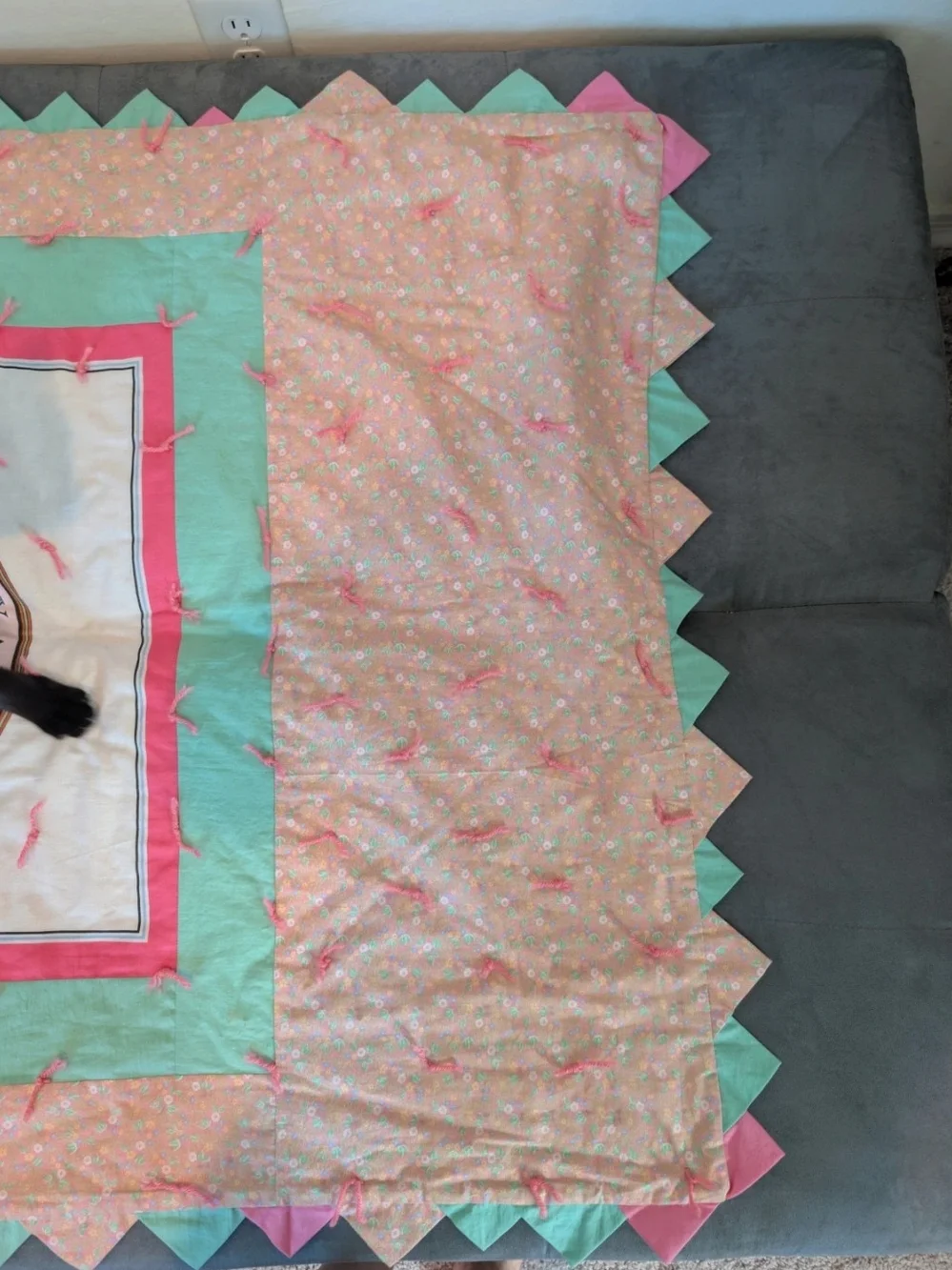 Handmade Vintage Mickey Mouse 60th Anniversary Quilt Prairie Point Border (1988)